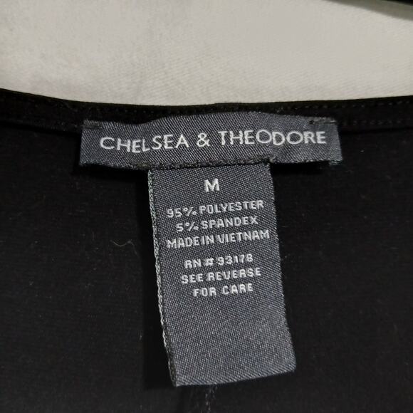 CHELSEA & THEODORE medium black 1/4 zip-front long-sleeved poly/spandex blend - Picture 2 of 8